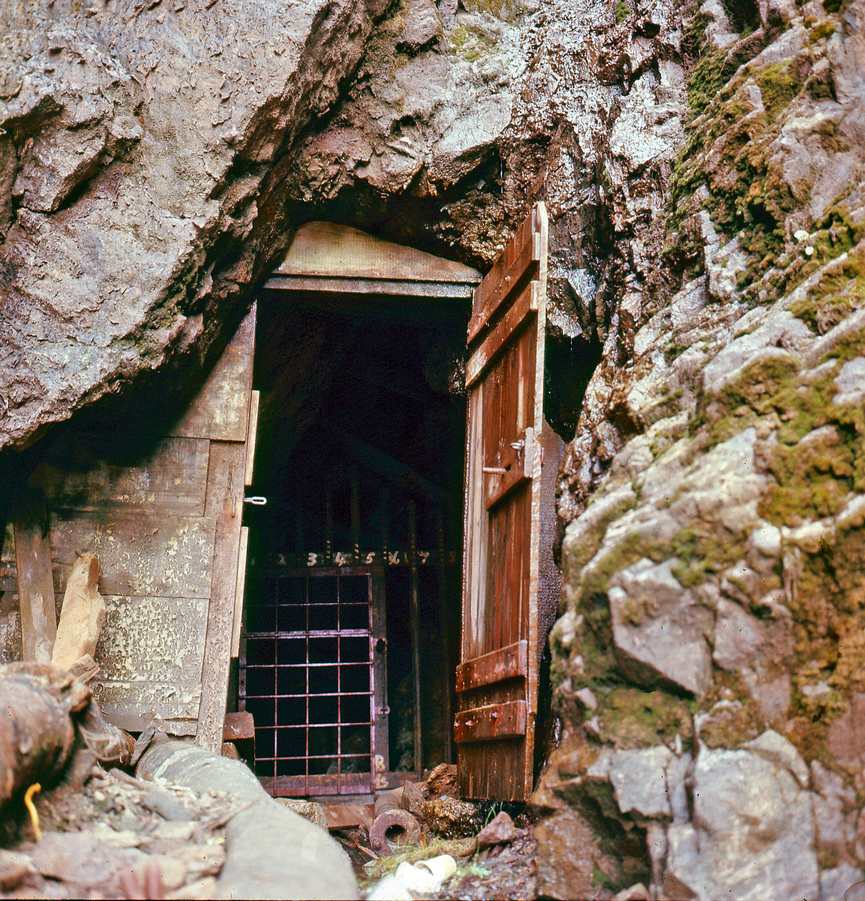 Levant Adit in zawn 1972